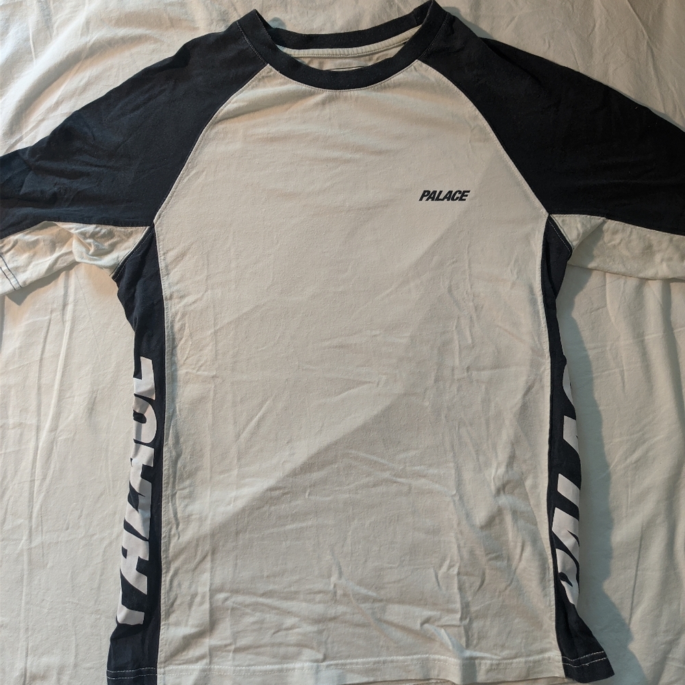 Palace tee